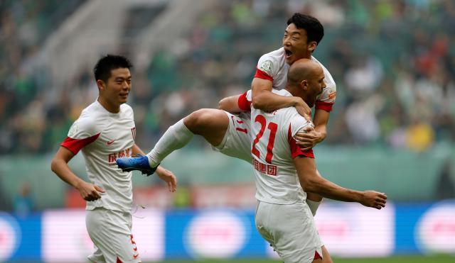 伟德体育-从徐正源投奔洪明甫！金敃友不留成都 欲投K联冠军