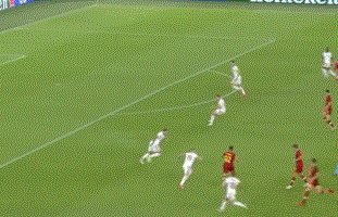 体育分析-【欧协杯】队长双响 沙拉维+亚伯破门 罗马5比1逆转